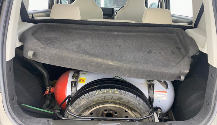 2020 Maruti New Wagon-R LXI CNG (O) 1.0, CNG, Manual, 80,550 km, Boot Inside