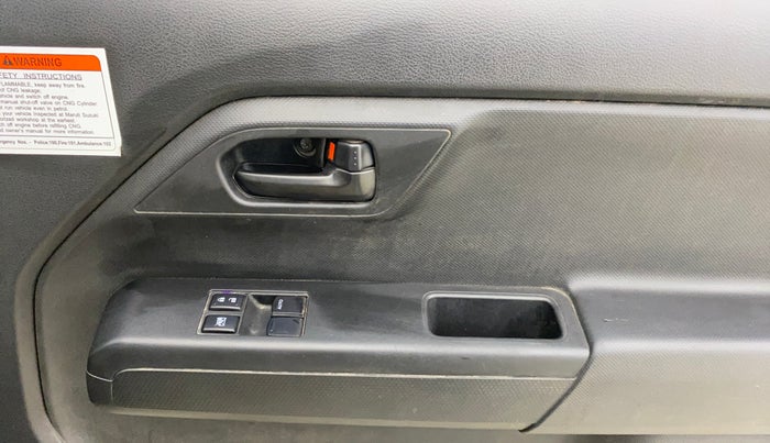 2020 Maruti New Wagon-R LXI CNG (O) 1.0, CNG, Manual, 80,550 km, Driver Side Door Panels Control