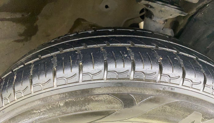 2020 Maruti New Wagon-R LXI CNG (O) 1.0, CNG, Manual, 80,550 km, Right Front Tyre Tread