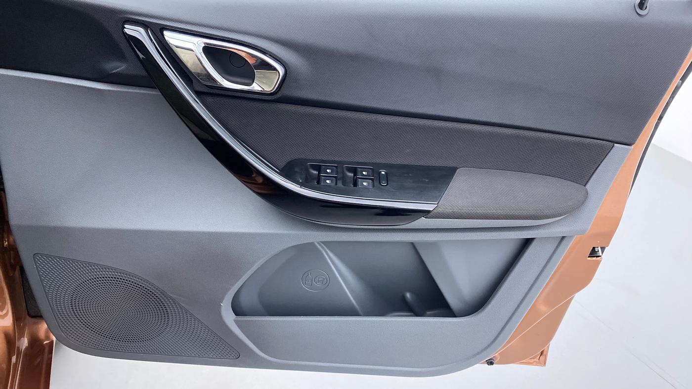 2017 Tata TIGOR XZ 1.2 REVOTRON OPT, Petrol, Manual, 18,657 km, Driver Side Door Panels Control
