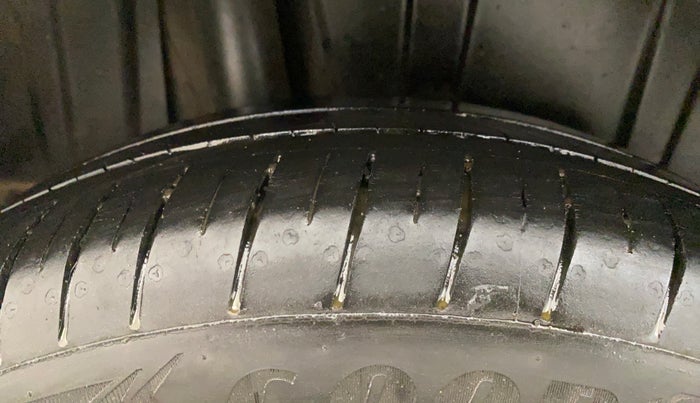 2021 Maruti Ertiga VXI AT SHVS, Petrol, Automatic, 53,981 km, Right Rear Tyre Tread