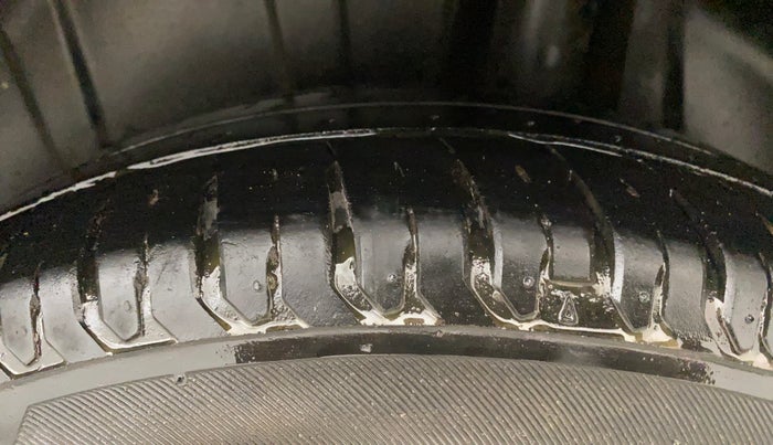 2021 Maruti Ertiga VXI AT SHVS, Petrol, Automatic, 53,981 km, Left Rear Tyre Tread