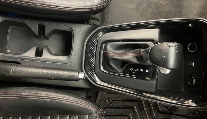 2021 KIA SONET GTX PLUS 1.5 AT, Diesel, Automatic, 94,312 km, Gear Lever