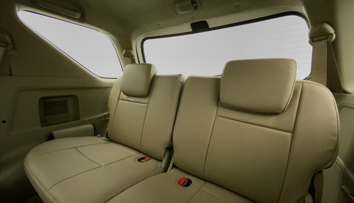 2016 Toyota Fortuner 3.0 AT 4X2, Diesel, Automatic, 1,97,528 km, Third Seat Row ( optional )