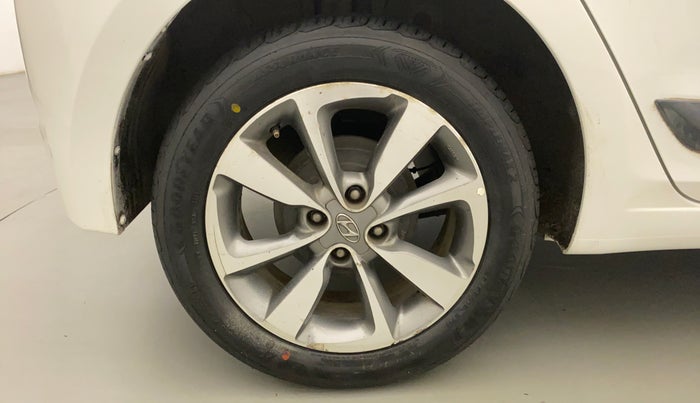 2014 Hyundai Elite i20 ASTA 1.4 CRDI, Diesel, Manual, 1,07,145 km, Right Rear Wheel