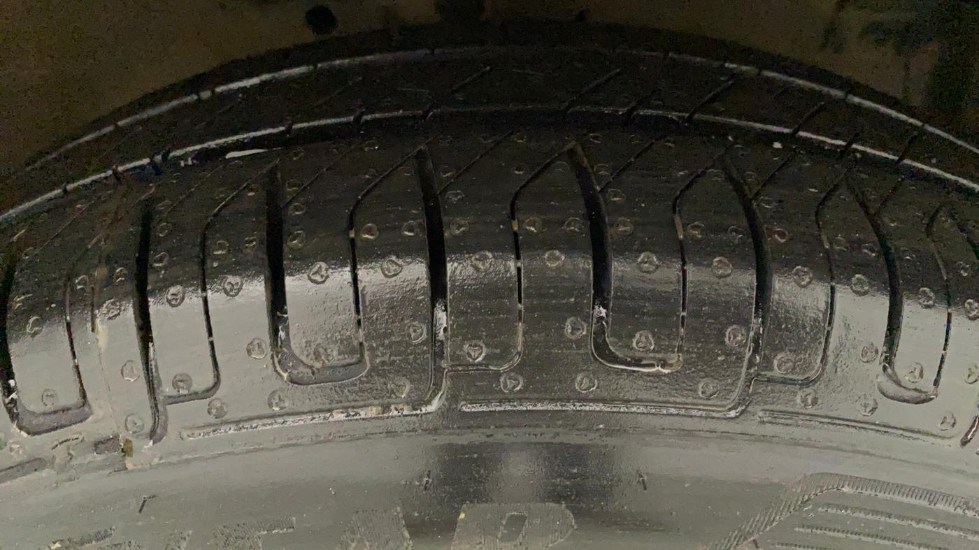 2012 Maruti Swift Dzire VXI, Petrol, Manual, 73,023 km, Right Front Tyre Tread