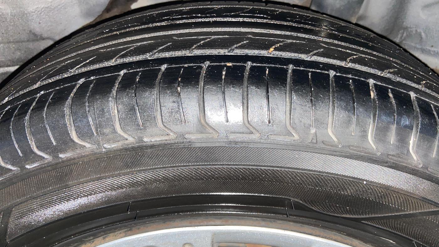 2015 Honda Amaze 1.2L I-VTEC S, Petrol, Manual, 92,331 km, Left Rear Tyre Tread