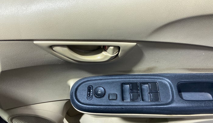 2015 Honda Amaze 1.2L I-VTEC S, Petrol, Manual, 92,331 km, Driver Side Door Panels Control