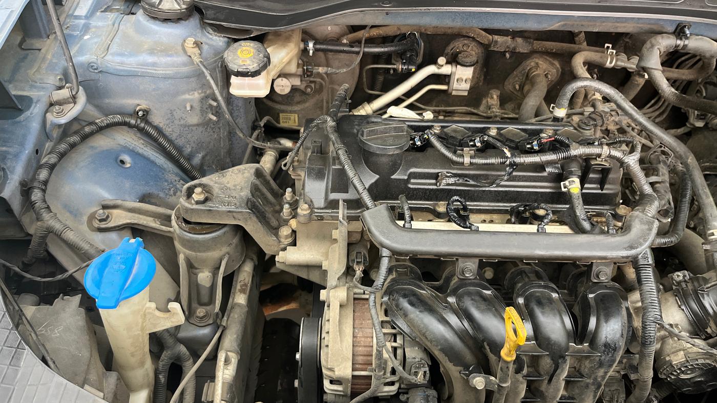 2021 Hyundai VENUE S 1.2, Petrol, Manual, 48,792 km, Engine View - Right