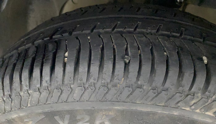 2016 Ford Ecosport TREND 1.5L DIESEL, Diesel, Manual, 40,959 km, Left Front Tyre Tread