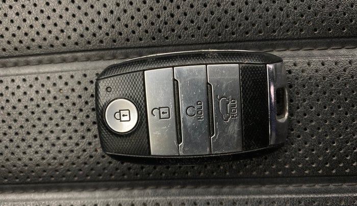 2020 KIA SELTOS GTX PLUS AT 1.5 DIESEL, Diesel, Automatic, 1,22,874 km, Key Close Up