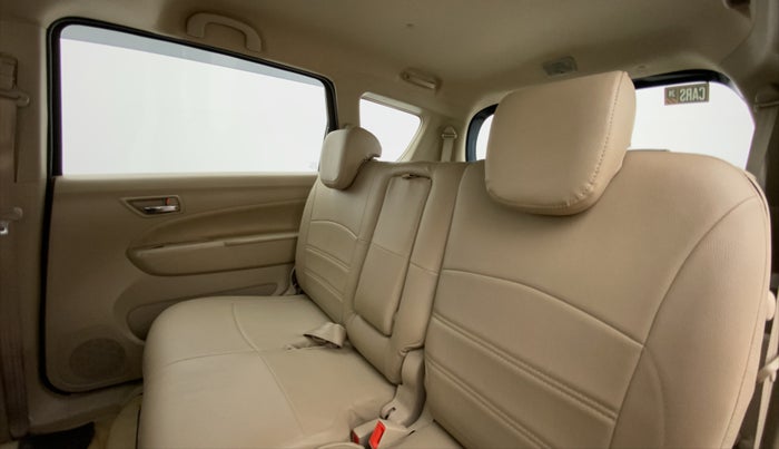 2016 Maruti Ertiga VXI, Petrol, Manual, 45,521 km, Right Side Rear Door Cabin