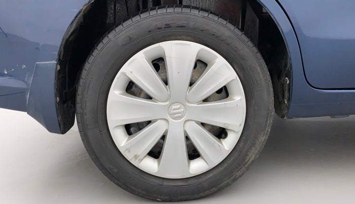 2016 Maruti Ertiga VXI, Petrol, Manual, 45,521 km, Right Rear Wheel