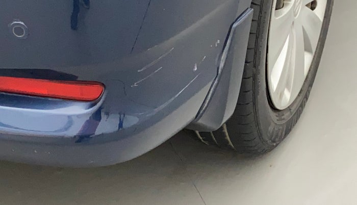 2016 Maruti Ertiga VXI, Petrol, Manual, 45,521 km, Rear bumper - Minor scratches