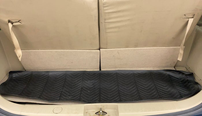 2016 Maruti Ertiga VXI, Petrol, Manual, 45,521 km, Boot Inside