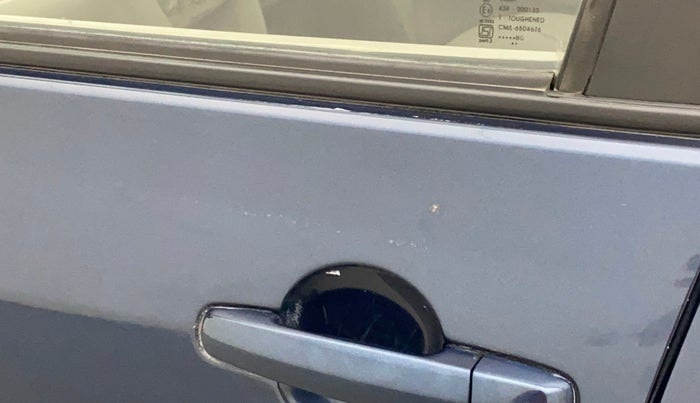 2016 Maruti Ertiga VXI, Petrol, Manual, 45,521 km, Front passenger door - Slight discoloration