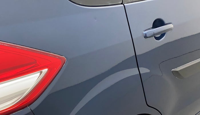 2016 Maruti Ertiga VXI, Petrol, Manual, 45,521 km, Right quarter panel - Slightly dented