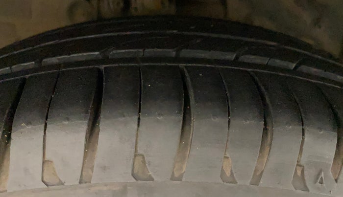 2018 Ford FREESTYLE TITANIUM PLUS 1.2 PETROL, Petrol, Manual, 66,817 km, Right Front Tyre Tread