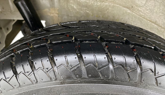 2012 Maruti Wagon R 1.0 LXI, Petrol, Manual, 20,481 km, Right Rear Tyre Tread