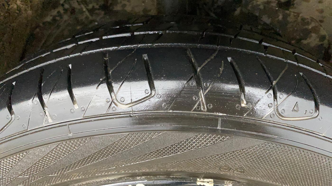 2020 MG HECTOR SHARP 1.5 DCT PETROL, Petrol, Automatic, 40,106 km, Right Front Tyre Tread