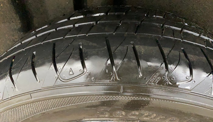 2020 MG HECTOR SHARP 1.5 DCT PETROL, Petrol, Automatic, 40,106 km, Right Rear Tyre Tread