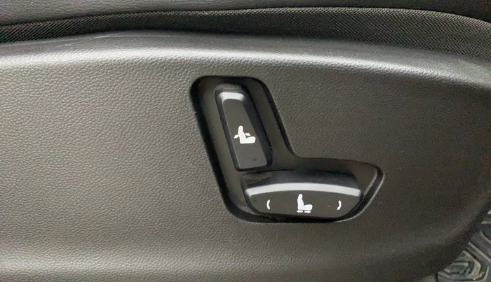 2020 MG HECTOR SHARP 1.5 DCT PETROL, Petrol, Automatic, 40,106 km, Driver Side Adjustment Panel