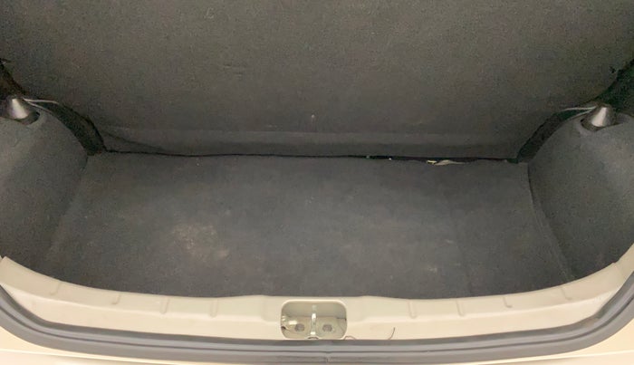 2020 Hyundai NEW SANTRO ERA EXECUTIVE, Petrol, Manual, 19,690 km, Boot Inside