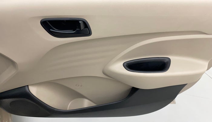 2020 Hyundai NEW SANTRO ERA EXECUTIVE, Petrol, Manual, 19,690 km, Driver Side Door Panels Control