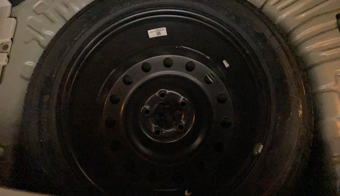 2019 Mahindra XUV300 W8 (O) 1.2 PETROL, Petrol, Manual, 82,450 km, Spare Tyre