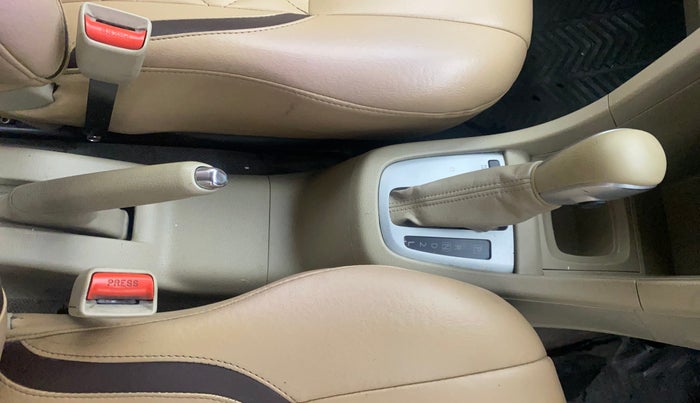 2017 Maruti Ertiga VXI AT, Petrol, Automatic, 68,718 km, Gear Lever