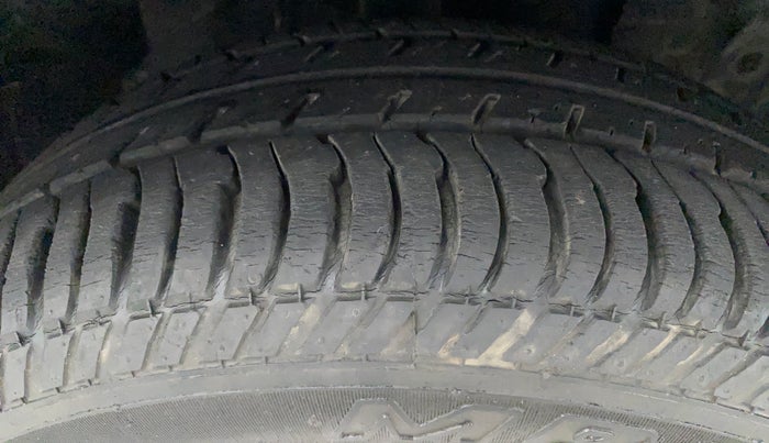 2019 Ford Ecosport TREND 1.5L DIESEL, Diesel, Manual, 18,246 km, Right Front Tyre Tread