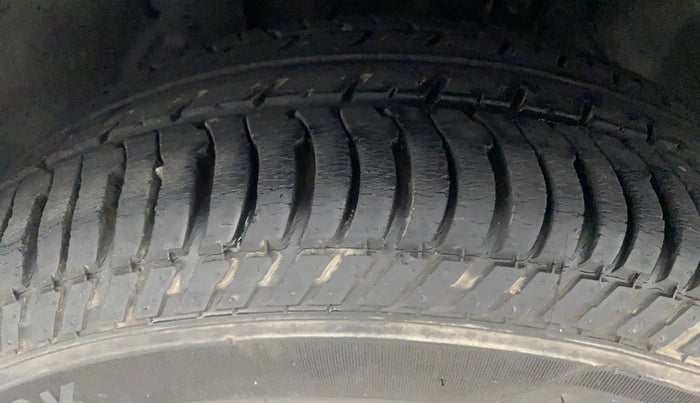 2019 Ford Ecosport TREND 1.5L DIESEL, Diesel, Manual, 18,246 km, Left Front Tyre Tread