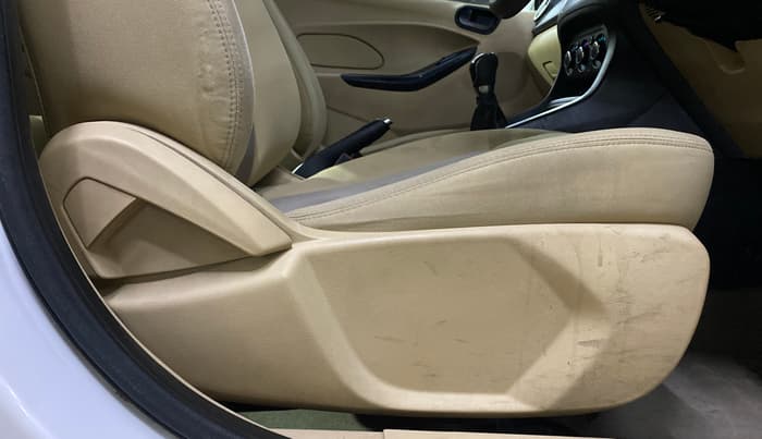 2017 Ford Figo Aspire TREND 1.5 DIESEL, Diesel, Manual, 42,467 km, Driver Side Adjustment Panel