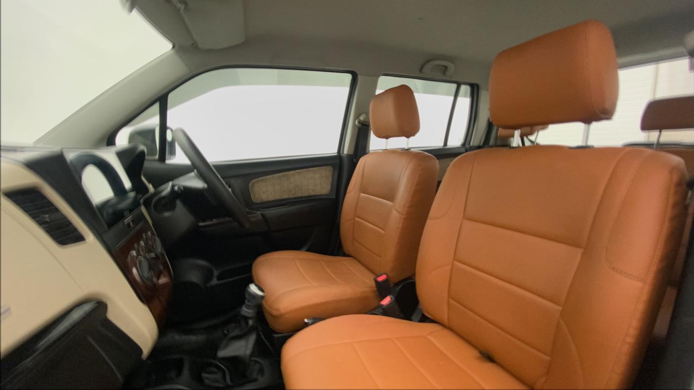 2017 Maruti Wagon R 1.0 VXI, Petrol, Manual, 37,340 km, Right Side Front Door Cabin