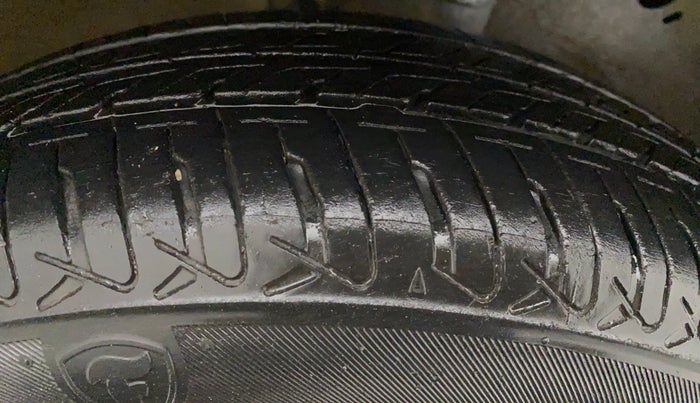 2017 Maruti Wagon R 1.0 VXI, Petrol, Manual, 37,340 km, Right Rear Tyre Tread