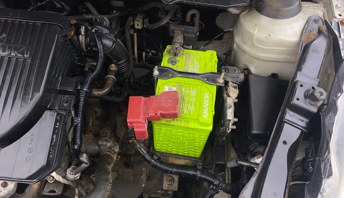 2015 Maruti Swift LXI (O), Petrol, Manual, 87,471 km, Engine View - Left