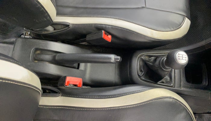 2015 Maruti Swift LXI (O), Petrol, Manual, 87,471 km, Gear Lever