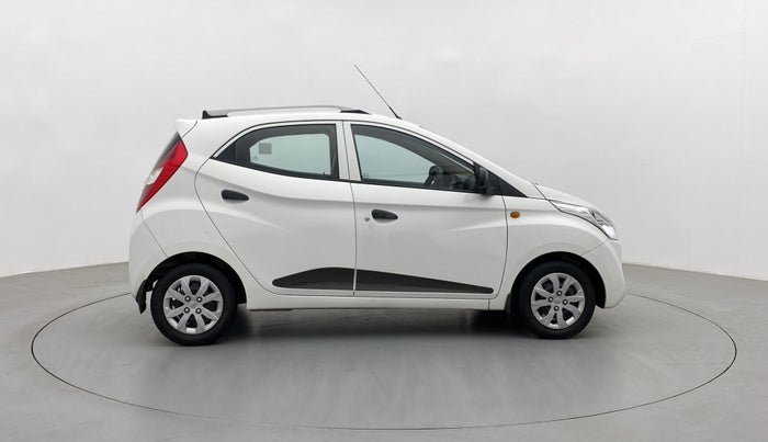 2017 Hyundai Eon MAGNA PLUS, Petrol, Manual, 16,081 km, Right Side View