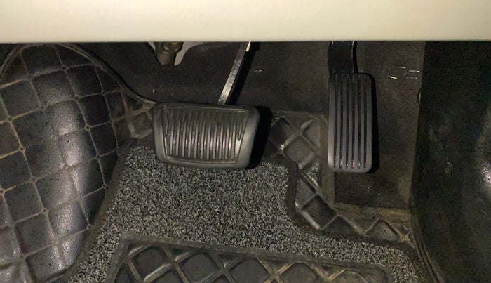 2021 KIA SELTOS HTX IVT 1.5 PETROL, Petrol, Automatic, 88,229 km, Pedals