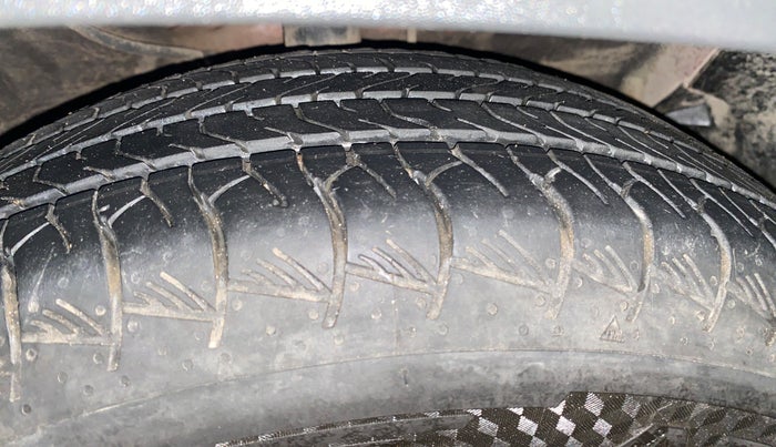 2021 KIA SELTOS HTX IVT 1.5 PETROL, Petrol, Automatic, 88,229 km, Right Front Tyre Tread