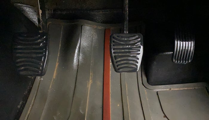 2021 Mahindra Thar LX D 4*4 MT HT, Diesel, Manual, 79,345 km, Pedals