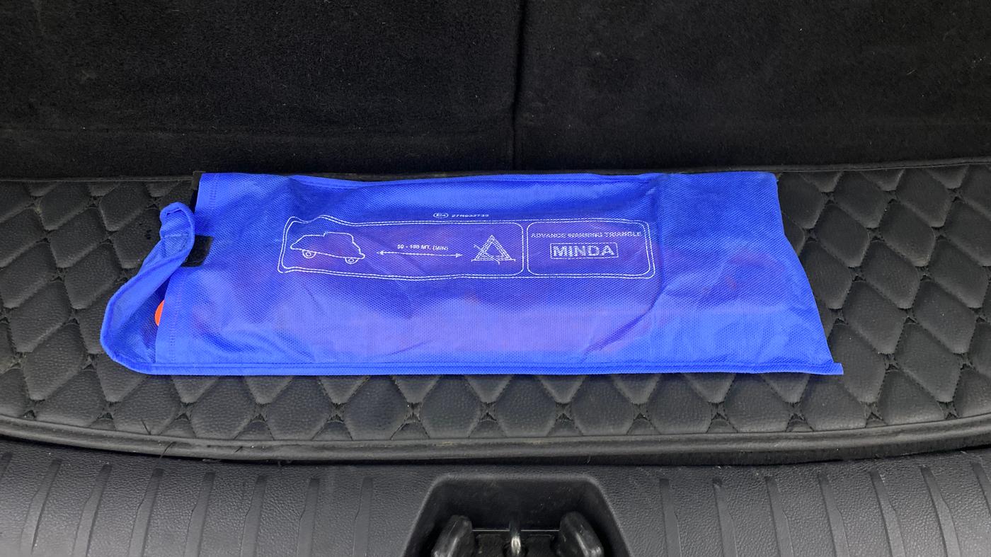2024 Mahindra XUV700 AX 7 LUXURY D AT 7 STR, Diesel, Automatic, 28,342 km, Boot Inside