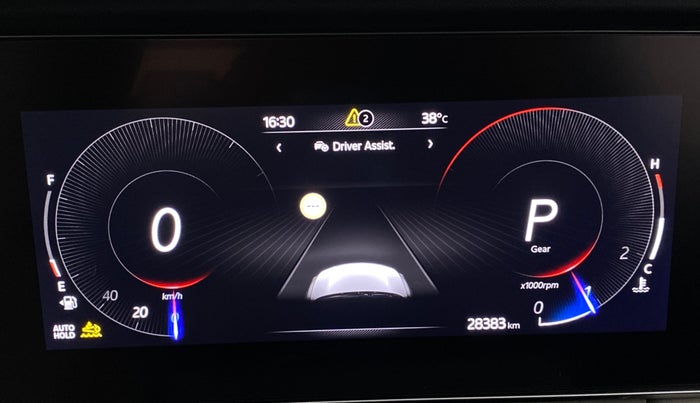 2024 Mahindra XUV700 AX 7 LUXURY D AT 7 STR, Diesel, Automatic, 28,342 km, Odometer Image