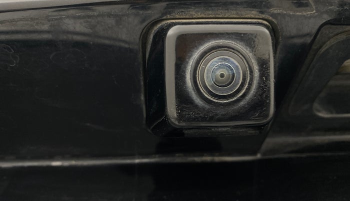 2024 Mahindra XUV700 AX 7 LUXURY D AT 7 STR, Diesel, Automatic, 28,342 km, Parking Camera