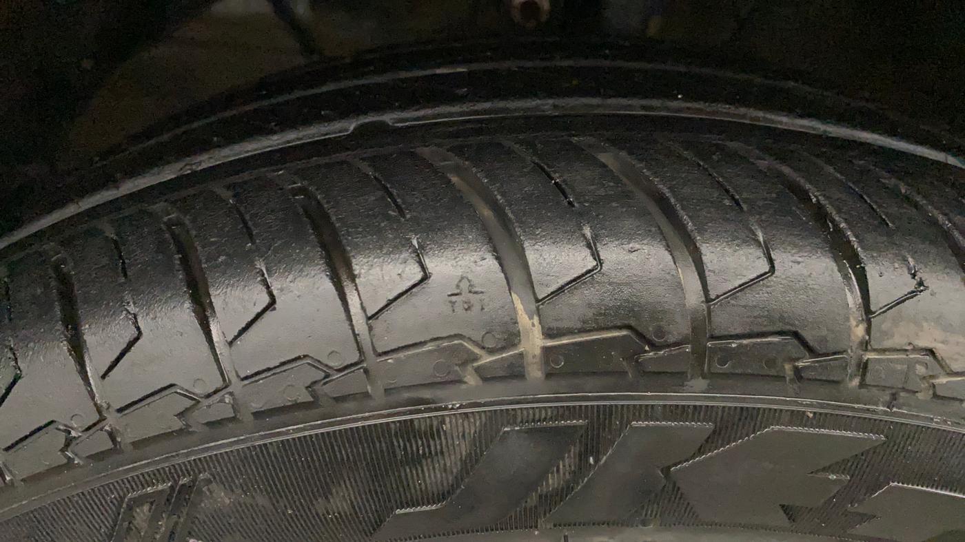 2024 Maruti Dzire ZXI CNG, CNG, Manual, 19,618 km, Left Front Tyre Tread