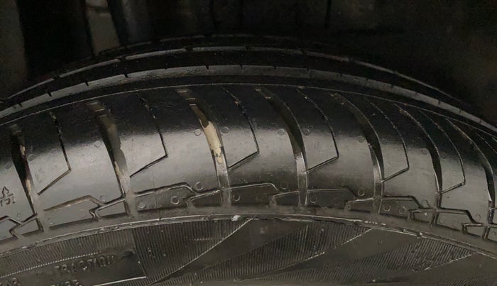 2024 Maruti Dzire ZXI CNG, CNG, Manual, 19,618 km, Right Rear Tyre Tread