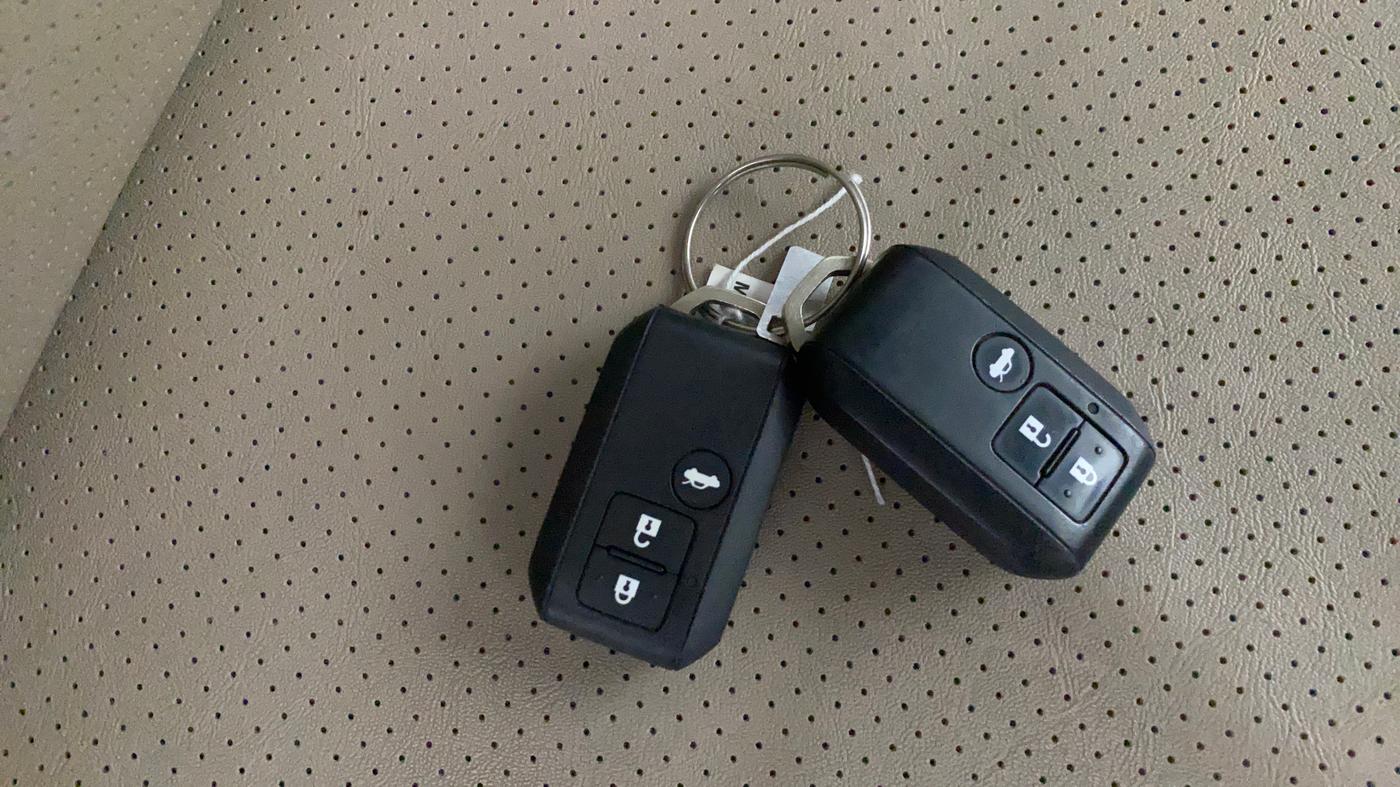 2024 Maruti Dzire ZXI CNG, CNG, Manual, 19,618 km, Key Close Up