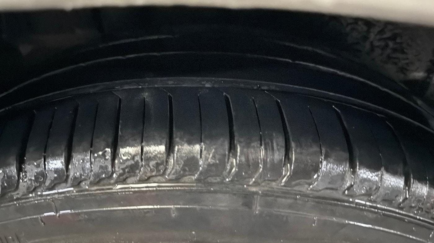 2018 Maruti Ertiga VXI, Petrol, Manual, 91,882 km, Right Rear Tyre Tread