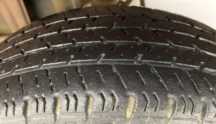 2014 Maruti Alto K10 VXI P, Petrol, Manual, 24,041 km, Left Rear Tyre Tread
