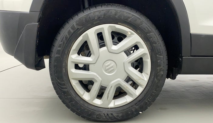 2018 Maruti Vitara Brezza VDI OPT, Diesel, Manual, 34,238 km, Right Rear Wheel